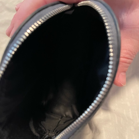 Kate Spade Silver Tinsel Glitter Small Cosmetic - Picture 4 of 4